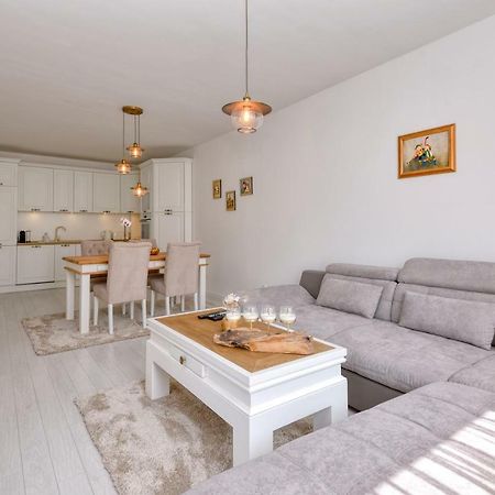 Apartment Grand Karavel Centre Варна Экстерьер фото